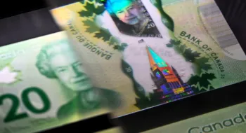 Le dollar canadien sous pression : recul continu face à des défis économiques nationaux et internationaux