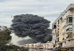 إسرائيل تقصف مبنى في الضاحية الجنوبية لبيروت بعد تحذير مسبق.. وتصعيد ميداني على الحدود اللبنانية